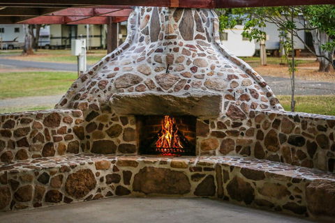 Esk Caravan Park & Motel - Accommodation Cooktown 2