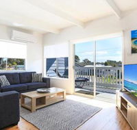Lazy Days Beach House Jervis Bay  Pet Friendly 4 Mins Walk to Beach - Accommodation Cooktown