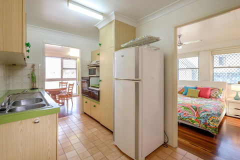 Southside Central Unit - Accommodation Cooktown 1