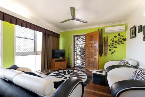 Southside Central Unit - Accommodation Cooktown 4