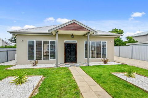 Zaahira House - Accommodation Cooktown 1