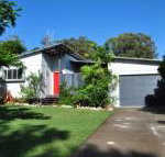 10 Double Island Drive Modern family home centrally located swimming pool  outdoor area - Accommodation Cooktown