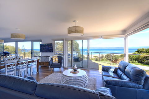 Sandbar Beach House - Accommodation Cooktown 3