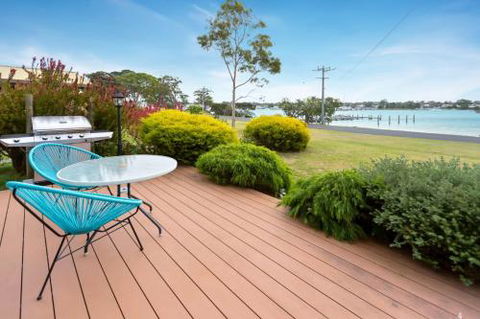 Getaway Waterfront Island Living - Accommodation Cooktown 2