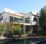 20 Orania Court Spacious home with swimming pool - Accommodation Cooktown