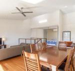 Unit 5 Rainbow Surf Modern double storey townhouse with large shared pool close to beach  shop - Accommodation Cooktown