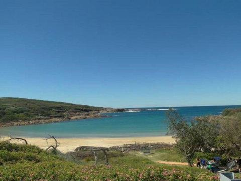 Ultimate Beach House 19a Graham Street Views Peace & Quiet - Accommodation Cooktown 3