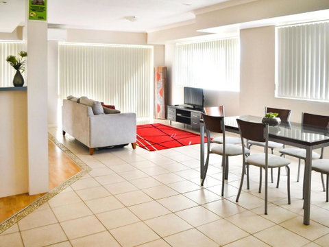Beachside 4 With Airconditioning & Spa Bath - Accommodation Cooktown 2