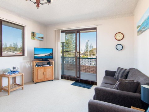 Seabreeze 4 Opposite Bowling Club - Accommodation Cooktown 5