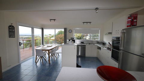 Position On Alexander - Accommodation Cooktown 2