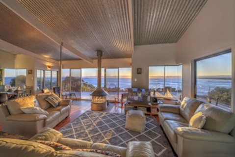 Waves - Accommodation Cooktown 0