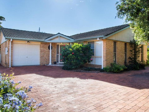 1 / 4 Huntly Close - Accommodation Cooktown 3