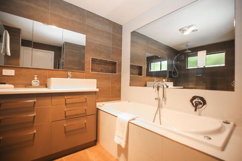 Alderwood - Accommodation Cooktown 3