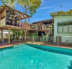 Geckos Rest Rainbow Shores Executive Beach House Pet Friendly Pool Wi fi - Accommodation Cooktown
