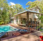 7 Naiad Court Rainbow Shores Perfect Beach House Swimming Pool  Walk To Beach Aircon Wi Fi - Accommodation Cooktown