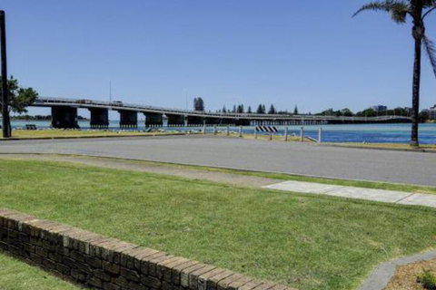 Time & Tide 1 Ground Floor With Water Views - Accommodation Cooktown 5