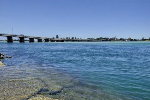 Time & Tide 1 Ground Floor With Water Views - Accommodation Cooktown 3