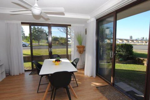 Time & Tide 1 Ground Floor With Water Views - Accommodation Cooktown 0