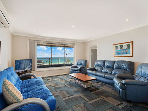 81 Dalmeny Drive Beach House - Accommodation Cooktown 4