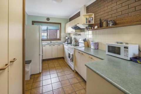 Eagle Point Getaway Waterfront Serenity! - Accommodation Cooktown 4