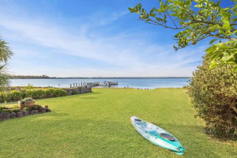 Eagle Point Getaway Waterfront Serenity! - Accommodation Cooktown 7