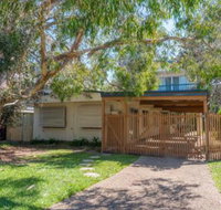 Ngungun Street 10 Dicky Beach - Accommodation Cooktown