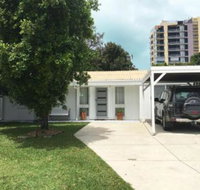 Coral Cottage 93 Taylor Ave Golden Beach - Accommodation Cooktown