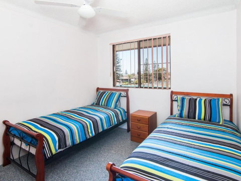 Seabreeze 5 Opposite Bowling Club - Accommodation Cooktown 6
