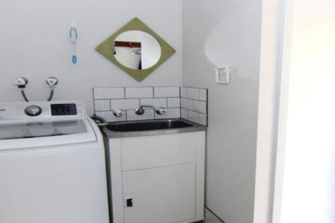 Luskin Court 3 - Accommodation Cooktown 4