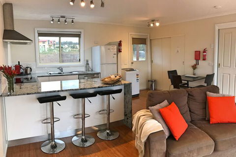 Angasi Apartment On Highcrest - Accommodation Cooktown 5