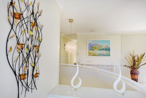BEACHSIDE MANOR Walk To The Beach - Accommodation Cooktown 1