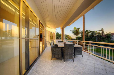 BEACHSIDE MANOR Walk To The Beach - Accommodation Cooktown 2