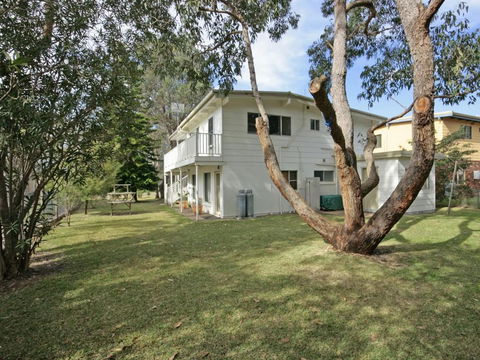 Matron 17 Narrawallee - Accommodation Cooktown 5