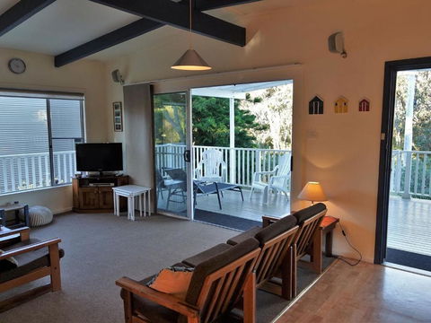 Matron 17 Narrawallee - Accommodation Cooktown 7