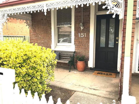 YSG The Edward Townhouse 151 Walk To Town - Accommodation Cooktown 3