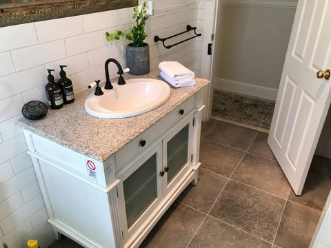 YSG The Edward Townhouse 153 Walk To Town - Accommodation Cooktown 4