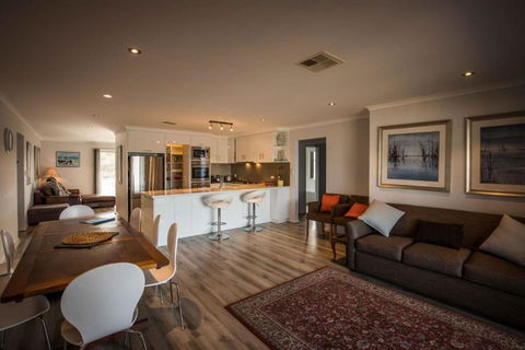 64 Marina Way Mannum - Accommodation Cooktown 2