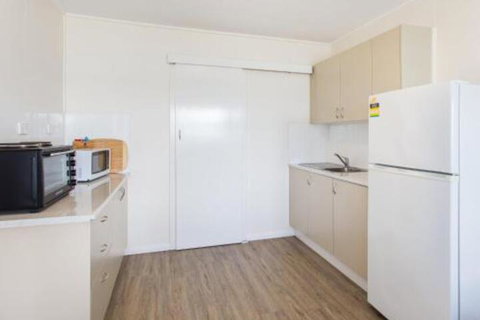 Lakeside Flats 6 - Accommodation Cooktown 4