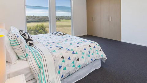 ST ANDREWS BEACH APARTMENT 4.01 - Accommodation Cooktown 7