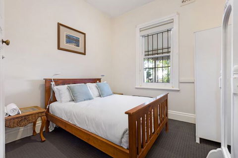 Drummoyne 3 Bedroom Home (62ALE) - Accommodation Cooktown 3