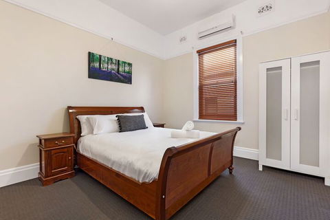 Drummoyne 3 Bedroom Home (62ALE) - Accommodation Cooktown 6