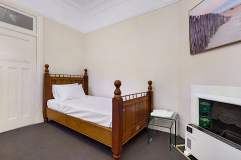 Drummoyne 3 Bedroom Home (62ALE) - Accommodation Cooktown 1