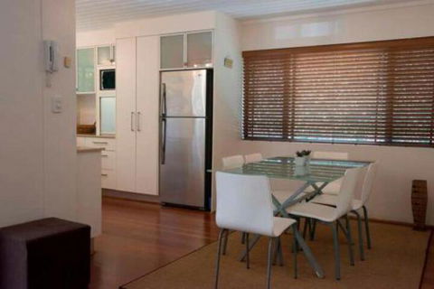 Absolute Beachfront Mooloolaba - Accommodation Cooktown 6