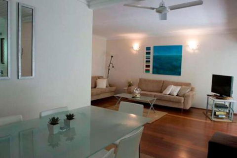 Absolute Beachfront Mooloolaba - Accommodation Cooktown 3