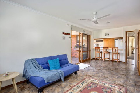 Foreshore Beach House Ideal Family Spot - Accommodation Cooktown 5