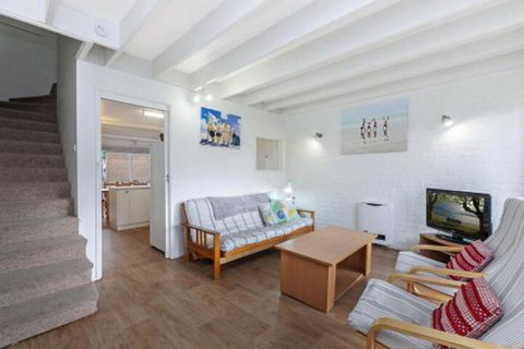 Beach Terrace 4 - Accommodation Cooktown 3