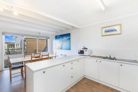 Beach Terrace 4 - Accommodation Cooktown 4