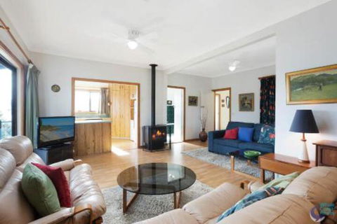 Inlet Views At 20 The Loop - Accommodation Cooktown 3