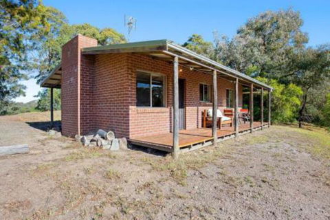 Braeside Cabin Four Ziera - Accommodation Cooktown 0