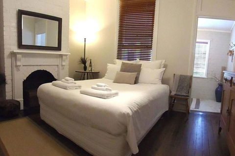 YSG The Edward Townhouses 155 & 157 Steps To Town - Accommodation Cooktown 1